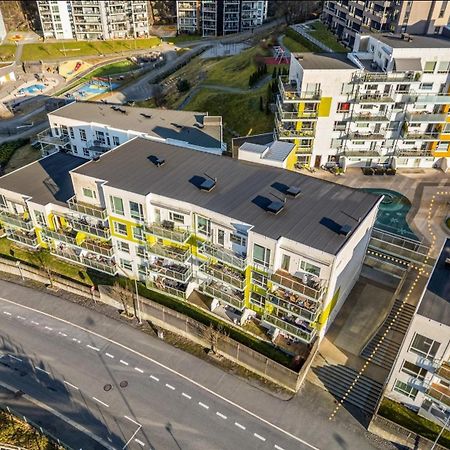 3 Sleeping Rooms For 82M2 Which Direct Traffic To Airport And City Center Bergen Exterior foto
