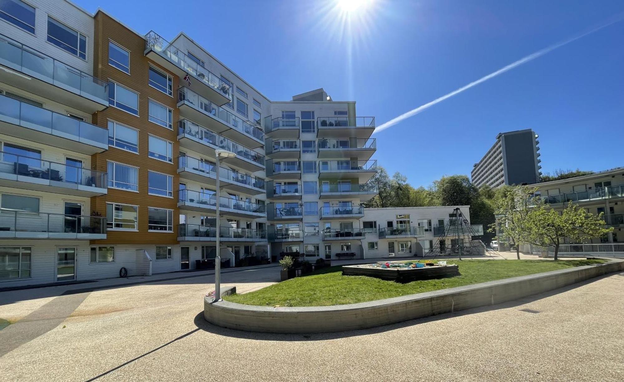 3 Sleeping Rooms For 82M2 Which Direct Traffic To Airport And City Center Bergen Exterior foto